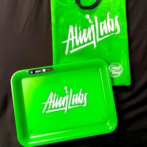 Alien Labs x Glowtray Limited Edition Rolling Tray